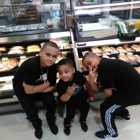 Meet your Posher, Shon - Picture 1 of 1